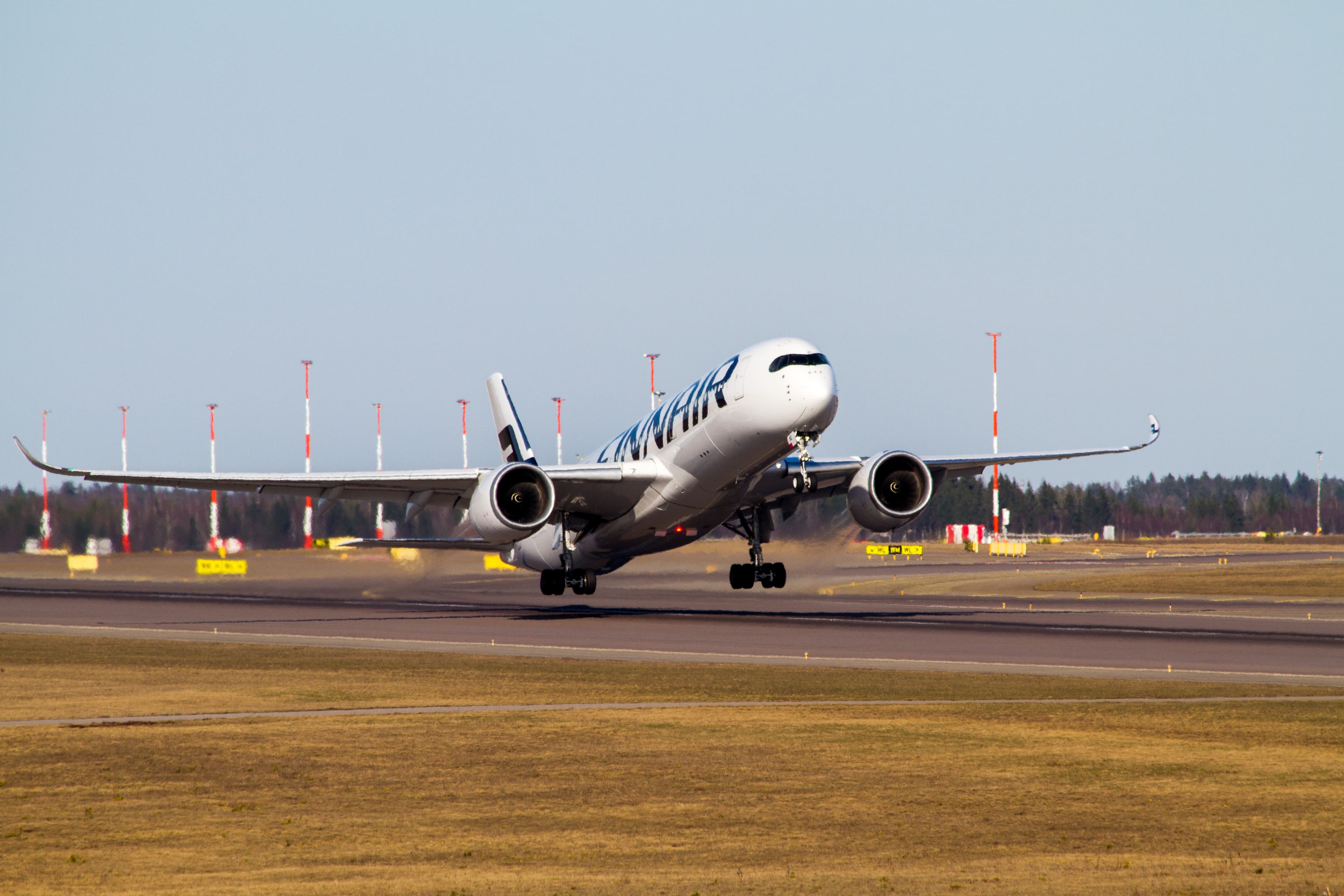 Airbus A350 Finnair au décollage.
