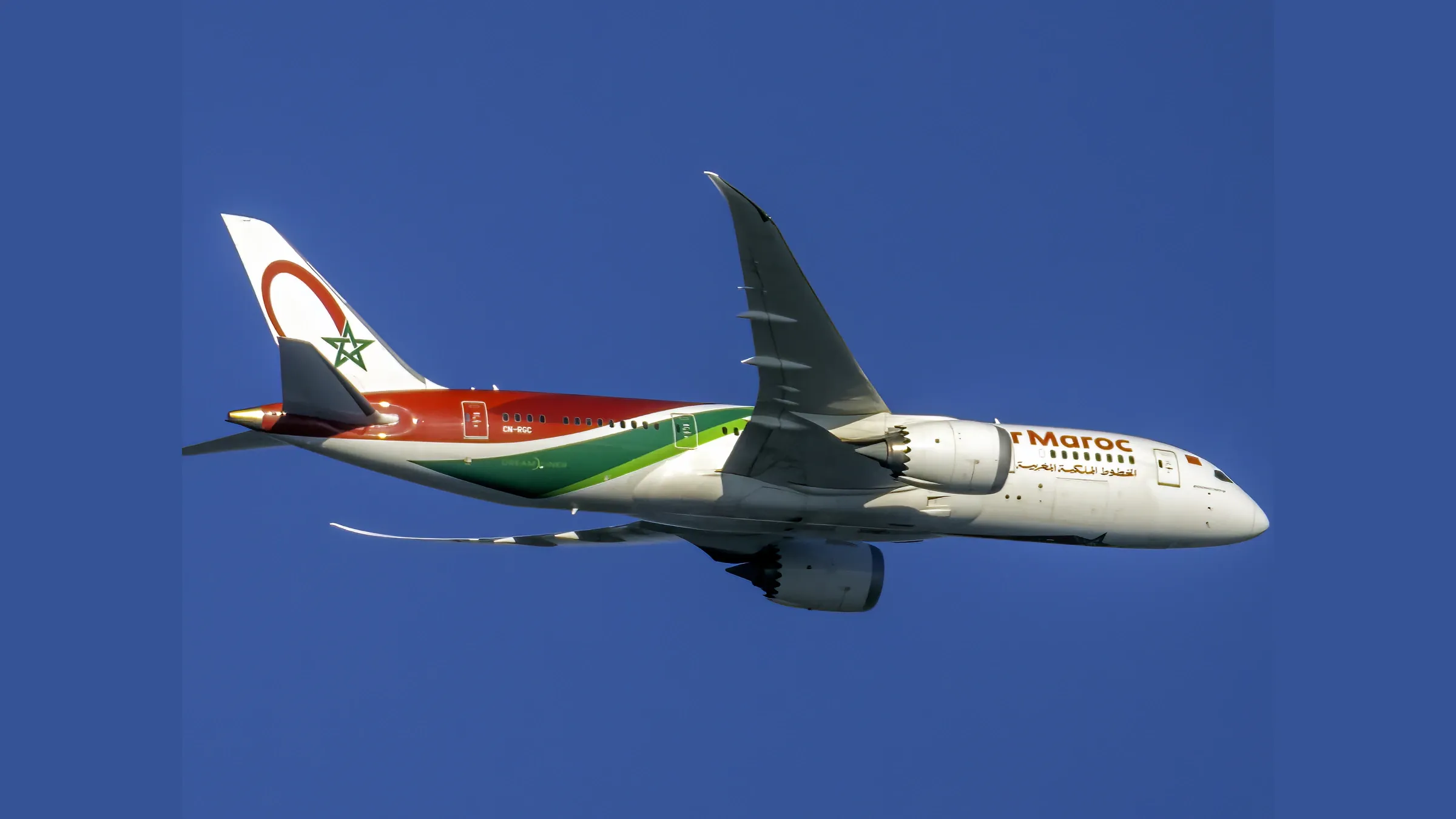 Boeing 787-8 Royal Air Maroc CN-RGC en vol.
