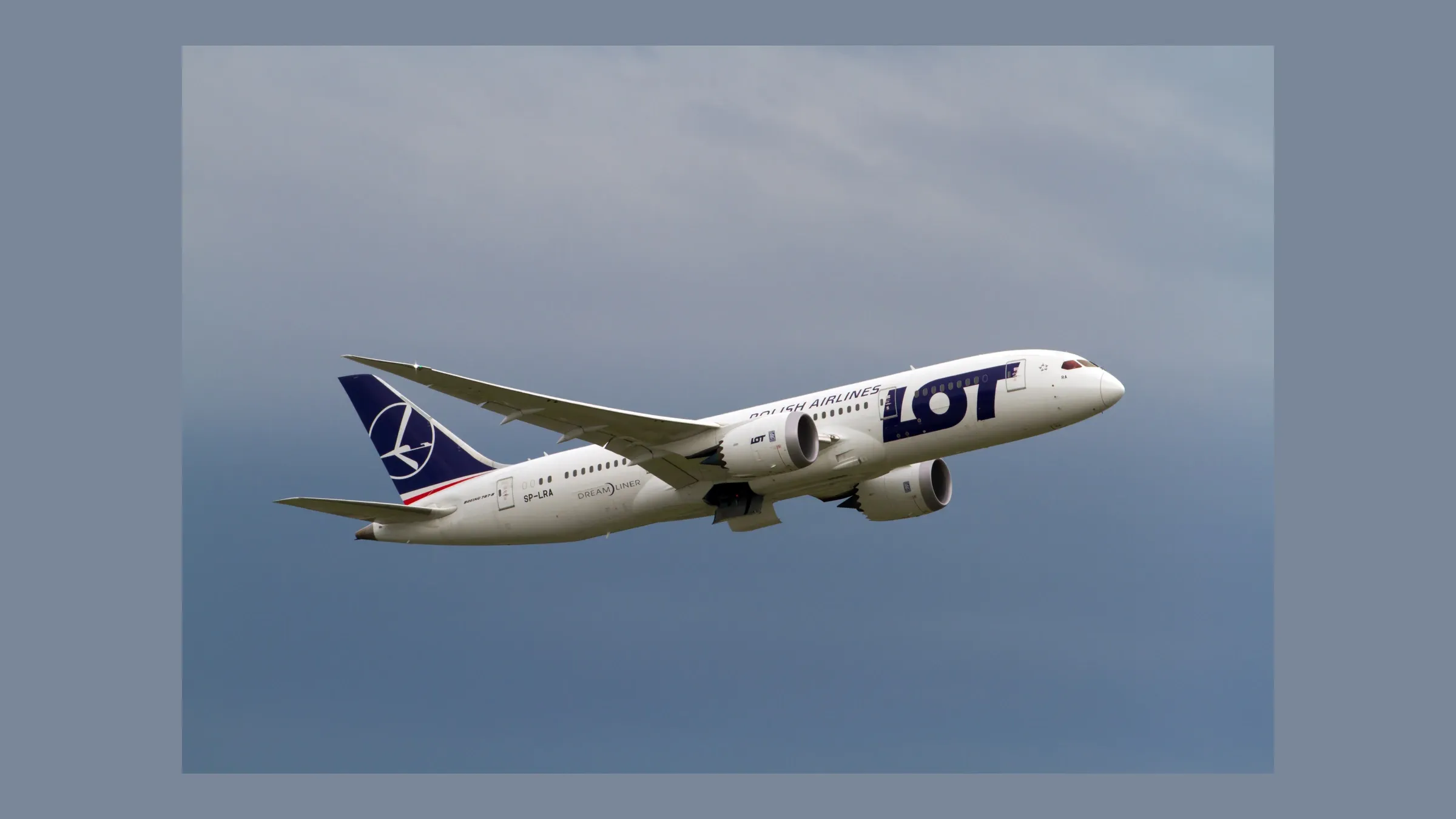 Boeing 787-8 LOT Polish Airlines SP-LRA en vol.