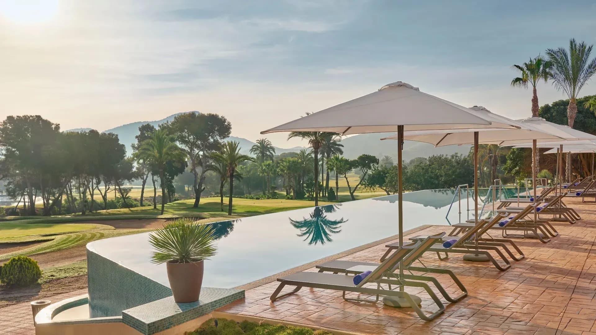 World of Hyatt Points Transfers Are Now Online: Up to 525,000 Points a Year