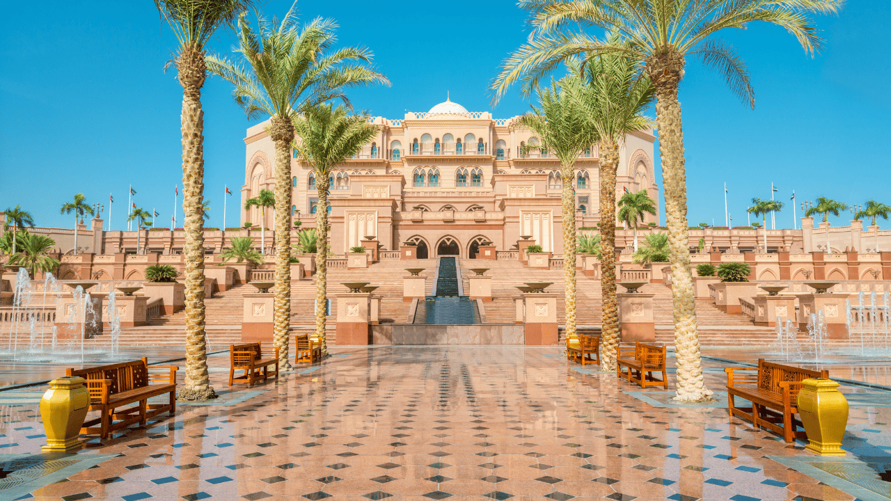 United Arab Emirates: Abu Dhabi and its highlights - Palais des Émirats