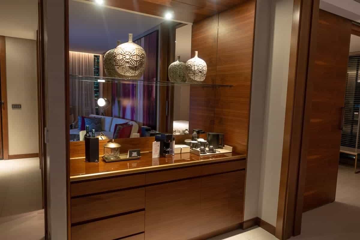 Review: The St. Regis, Downtown Dubai (formerly Renaissance) | Marriott Bonvoy - renaissance downtown hotel dubai chambre 07