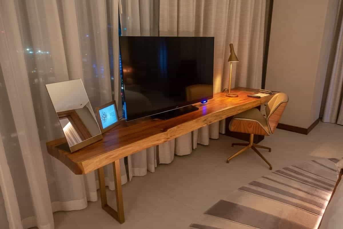 Review: The St. Regis, Downtown Dubai (formerly Renaissance) | Marriott Bonvoy - renaissance downtown hotel dubai chambre 12