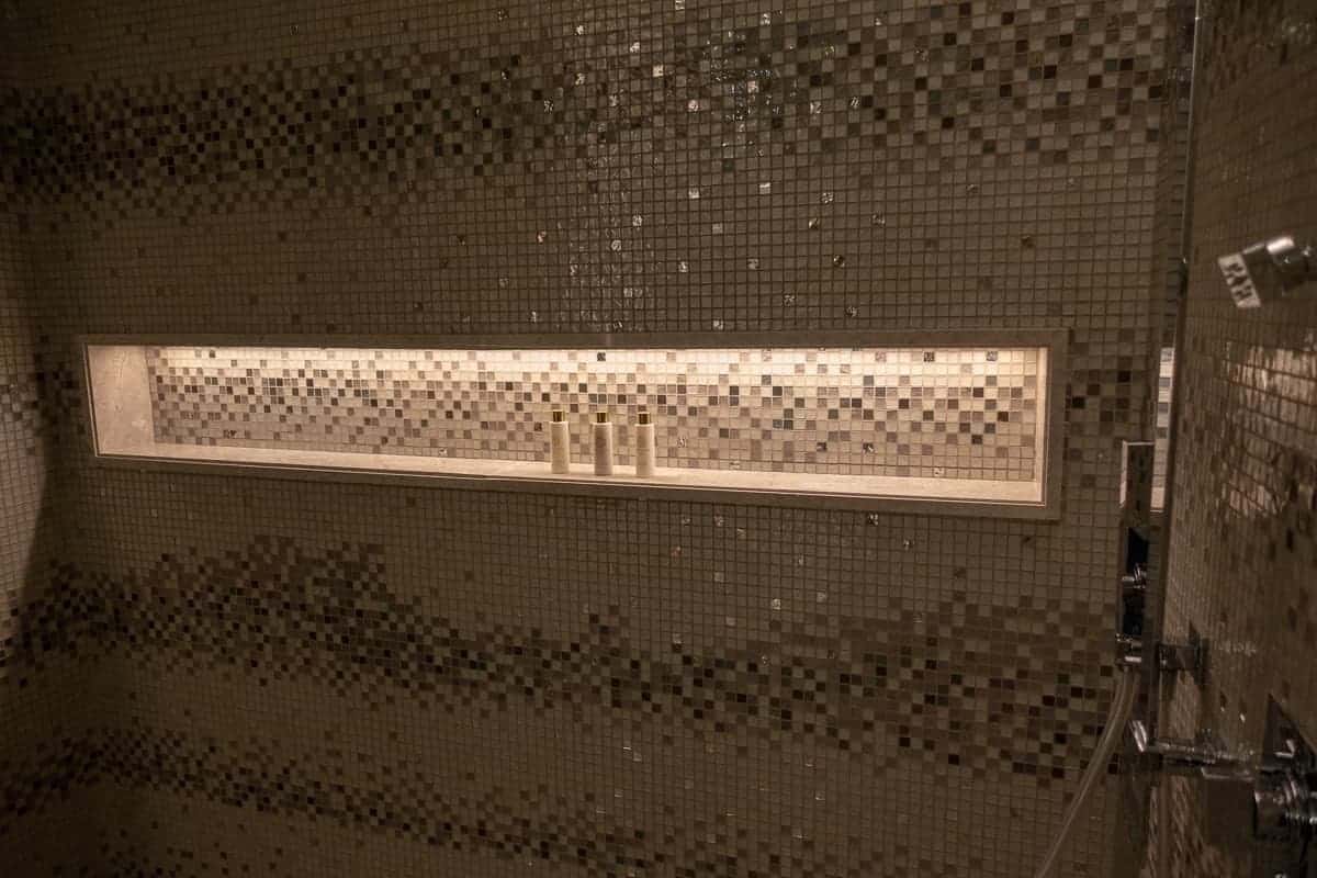 Review: The St. Regis, Downtown Dubai (formerly Renaissance) | Marriott Bonvoy - renaissance downtown hotel dubai chambre 22