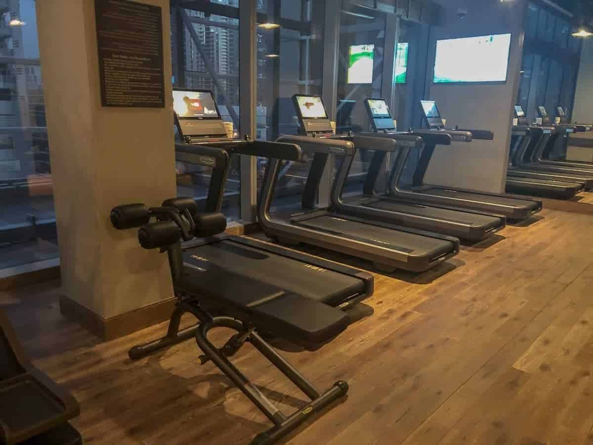 Review: The St. Regis, Downtown Dubai (formerly Renaissance) | Marriott Bonvoy - renaissance downtown hotel dubai gym 03