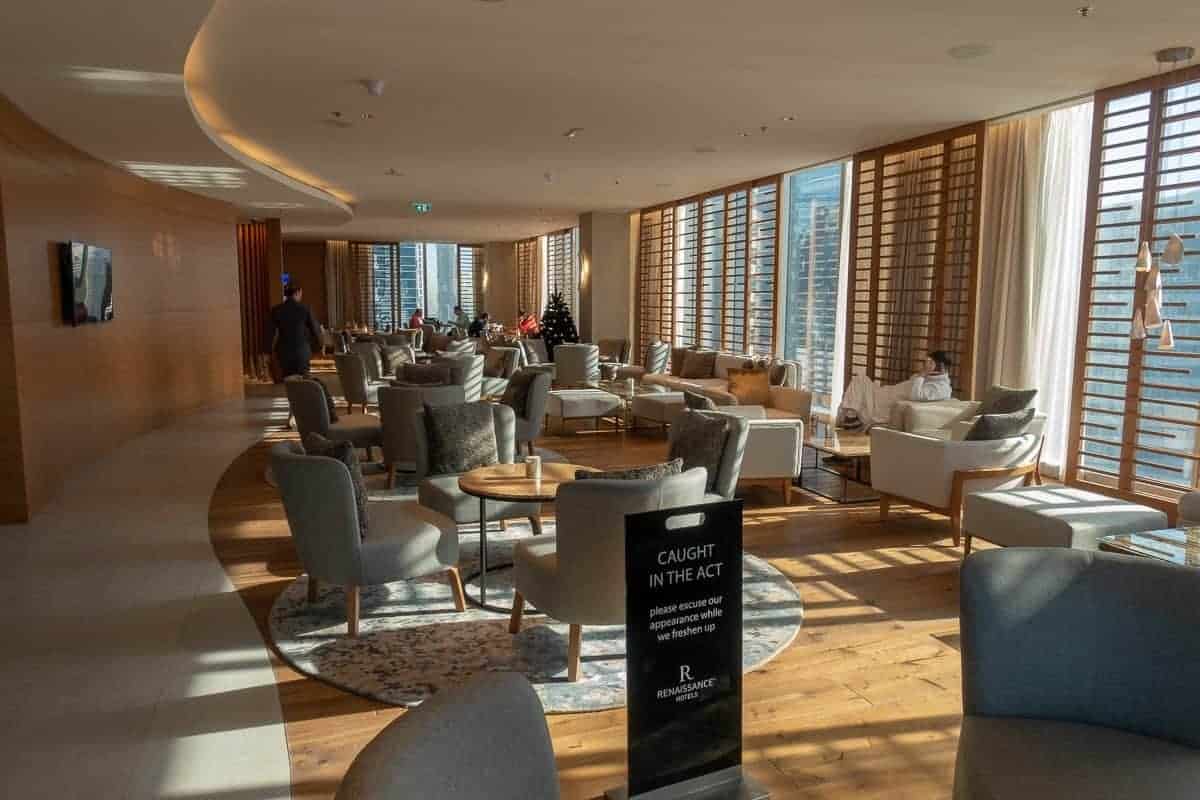 Review: The St. Regis, Downtown Dubai (formerly Renaissance) | Marriott Bonvoy - renaissance downtown hotel dubai lounge 05