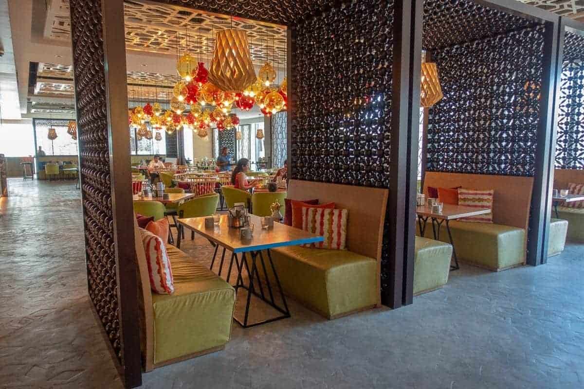 Review: The St. Regis, Downtown Dubai (formerly Renaissance) | Marriott Bonvoy - renaissance downtown hotel dubai petit dejeuner 06