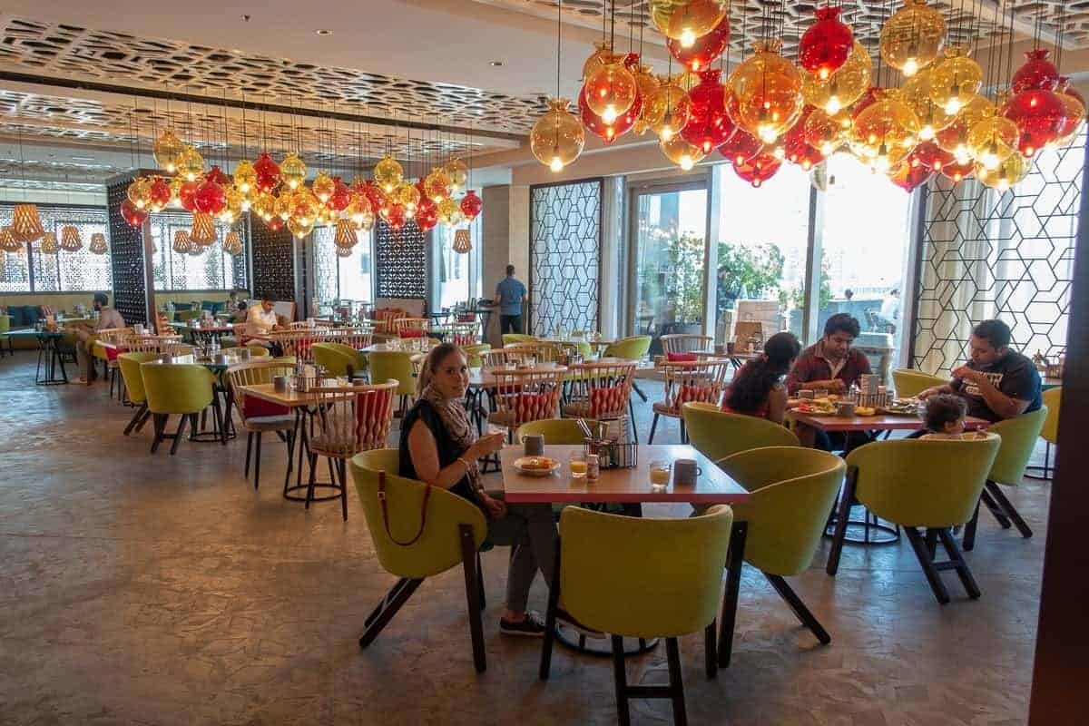 Review: The St. Regis, Downtown Dubai (formerly Renaissance) | Marriott Bonvoy - renaissance downtown hotel dubai petit dejeuner 16