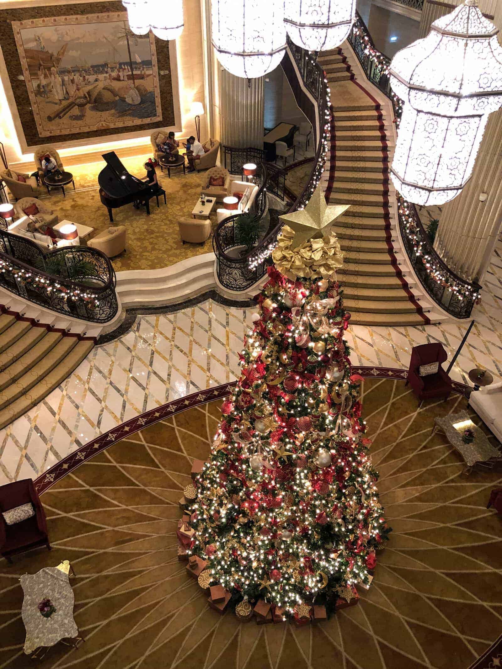 Review: The St. Regis Abu Dhabi | Marriott Bonvoy - sapin st regis hall
