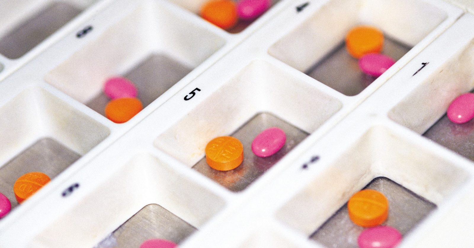 The Best Credit Cards For Drugstore Purchases - featured pilulles pharma