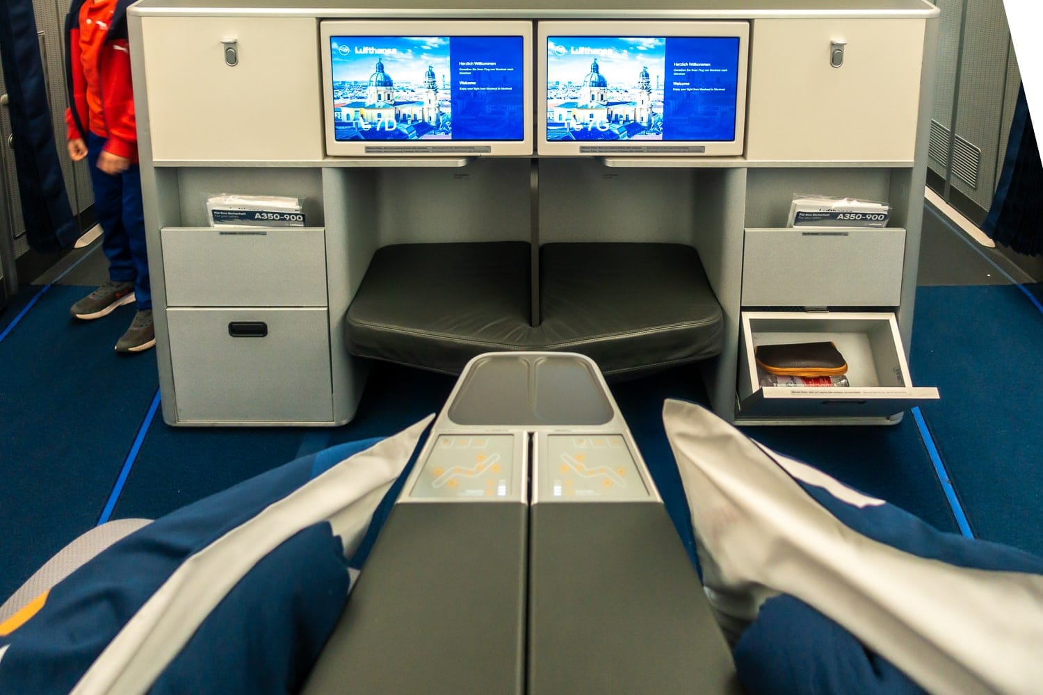 Avis : Lufthansa A350 | Classe Affaires | YUL-MUC - Lufthansa A350 LH475 classe affaires 09