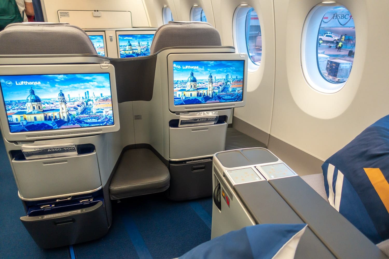 Avis : Lufthansa A350 | Classe Affaires | YUL-MUC - Lufthansa A350 LH475 classe affaires 13