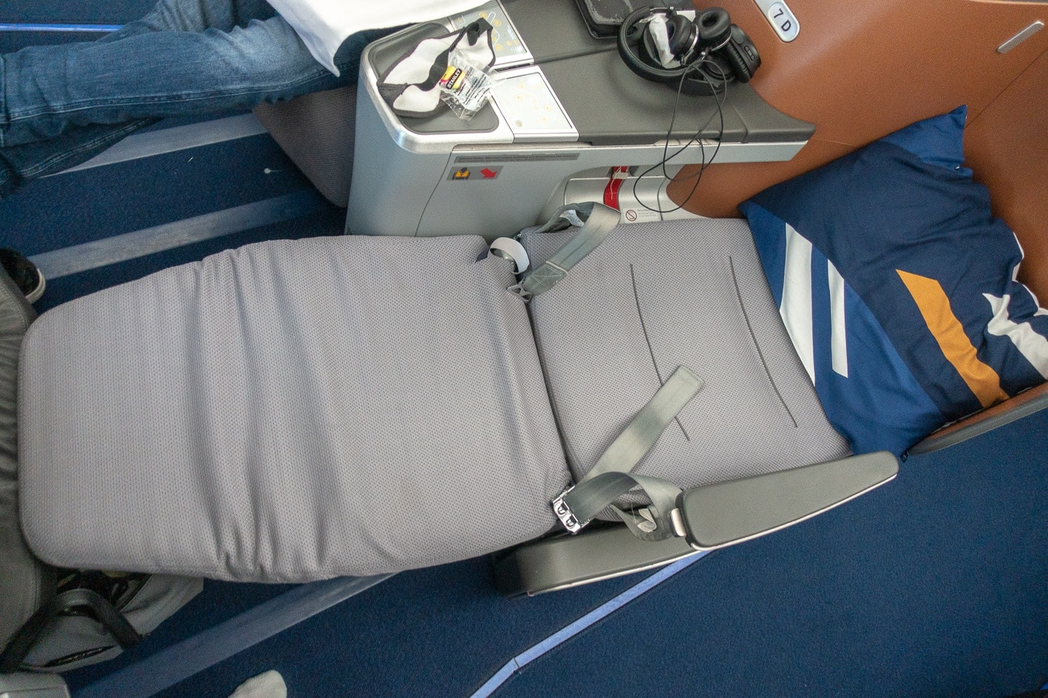 Avis : Lufthansa A350 | Classe Affaires | YUL-MUC - Lufthansa A350 LH475 classe affaires 54