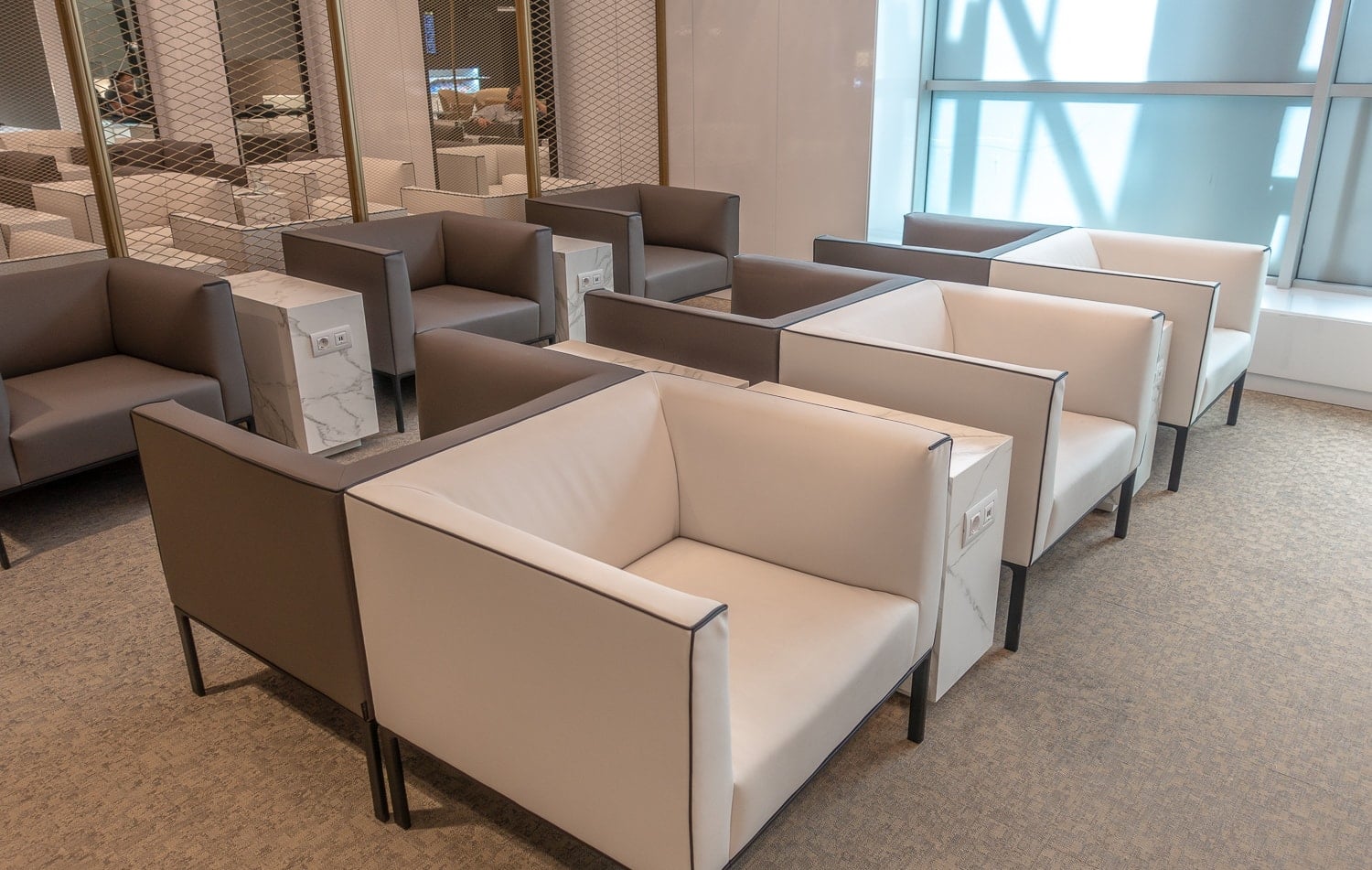 Review: The Sala VIP Canudas lounge at Barcelona Airport - BCN - Salon Priority Pass Barcelona SALA VIP CANUDAS 16