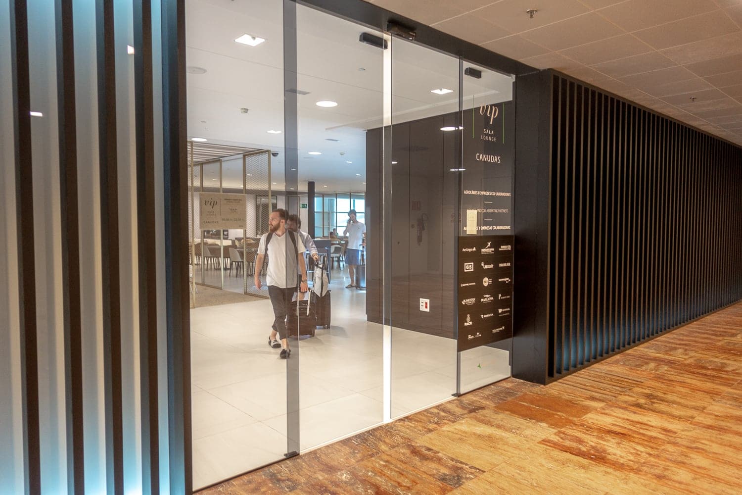 Review: The Sala VIP Canudas lounge at Barcelona Airport - BCN - Salon Priority Pass Barcelona SALA VIP CANUDAS 18