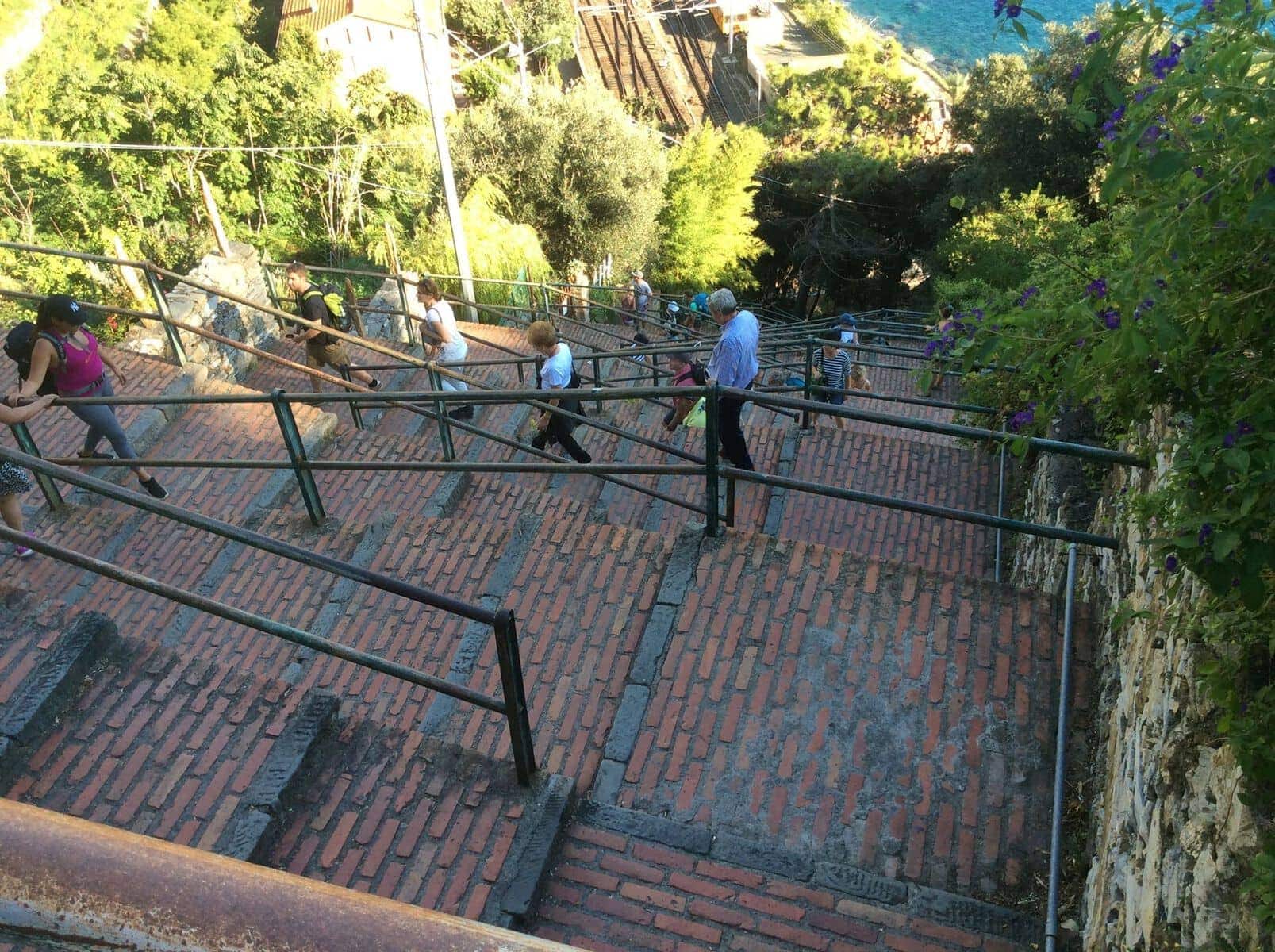 Italie&nbsp;: un week-end aux villages de Cinque Terre - corniglia escaliers