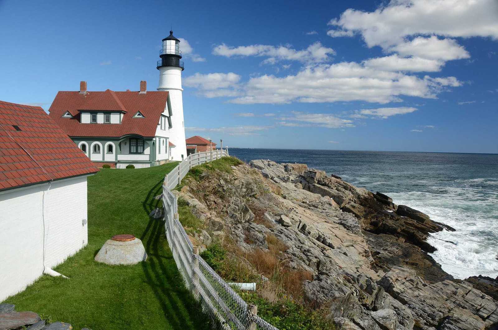 Exploring Portland, Maine - lighthouse 110978 1920