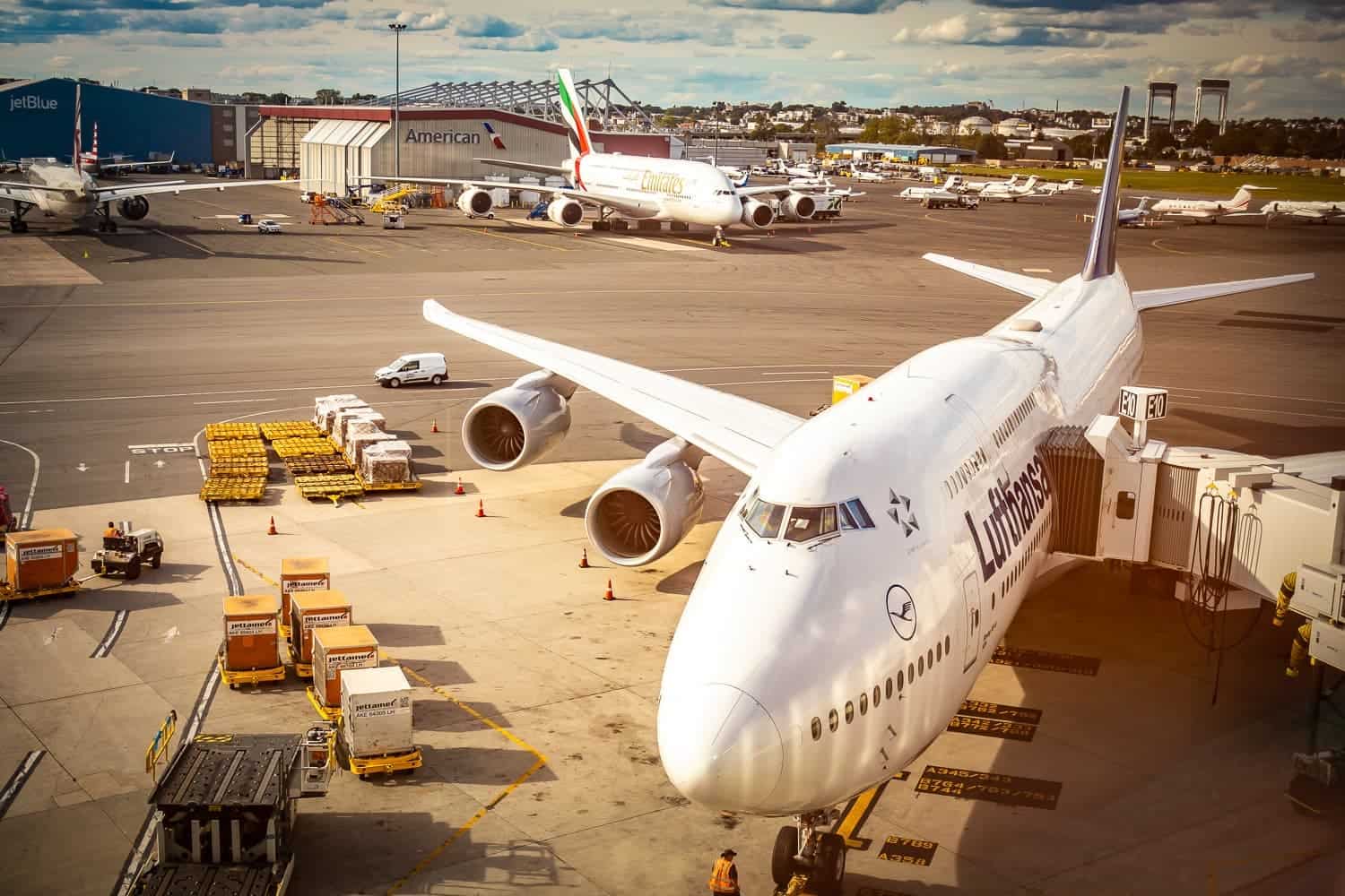Insurance: How does credit card flight delay insurance work? - 747&nbsp;380 lufthansa emirates