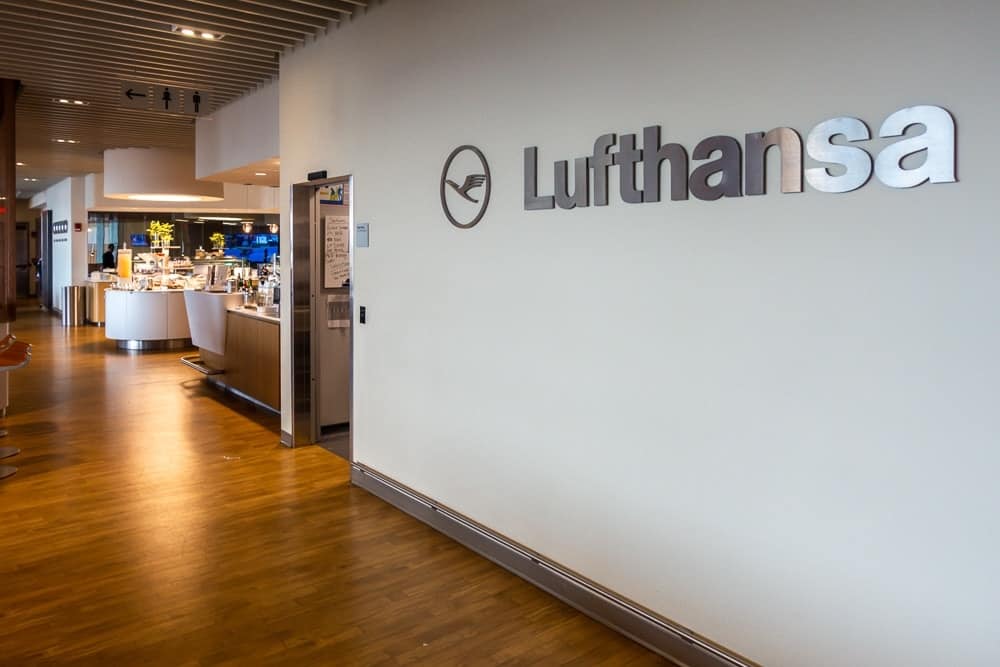 Lufthansa Lounge Boston 03
