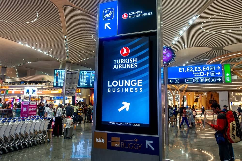 Turkish Airlines Business Lounge IST 09