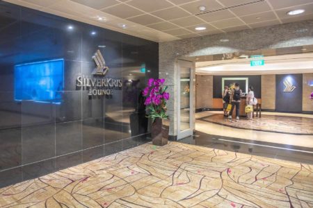 Singapore Airlines SilverKris Lounge SIN 01