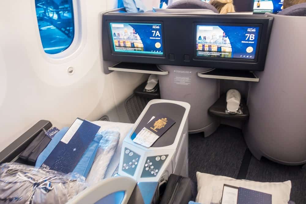 United Airlines Business Class 787 14