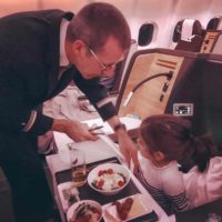 alex service repas dans avion