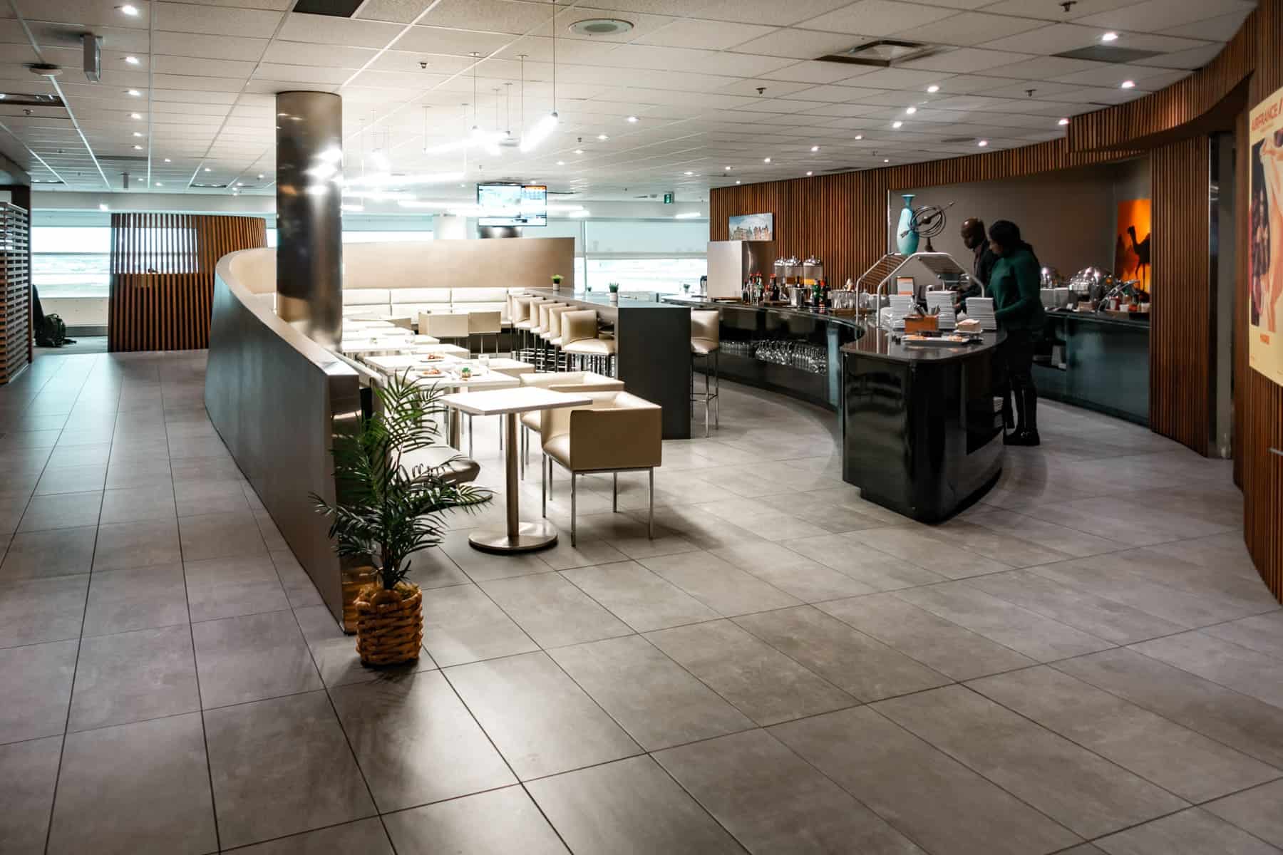 Review: Air France-KLM lounge Toronto (YYZ) - 03