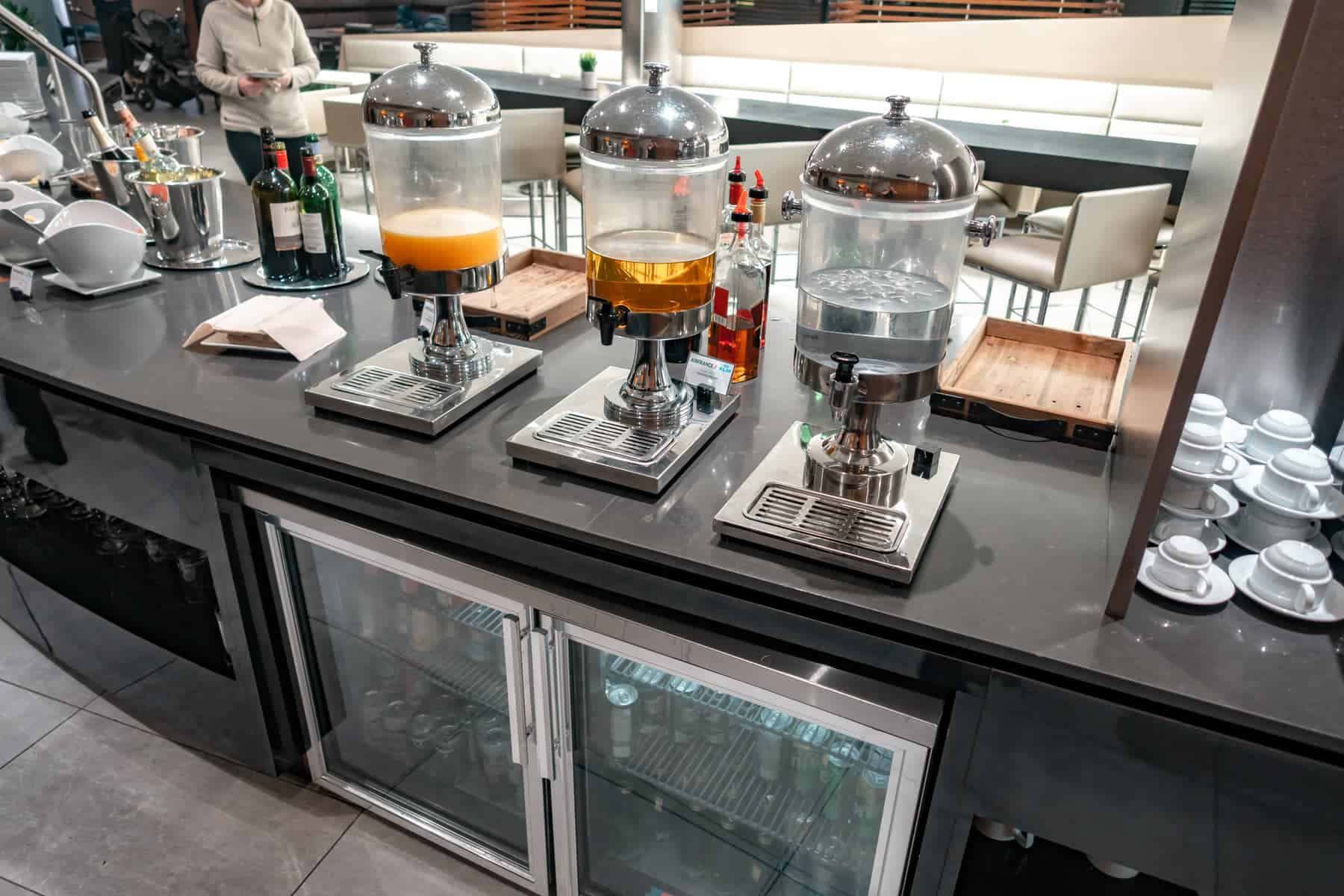 Review: Air France-KLM lounge Toronto (YYZ) - 11
