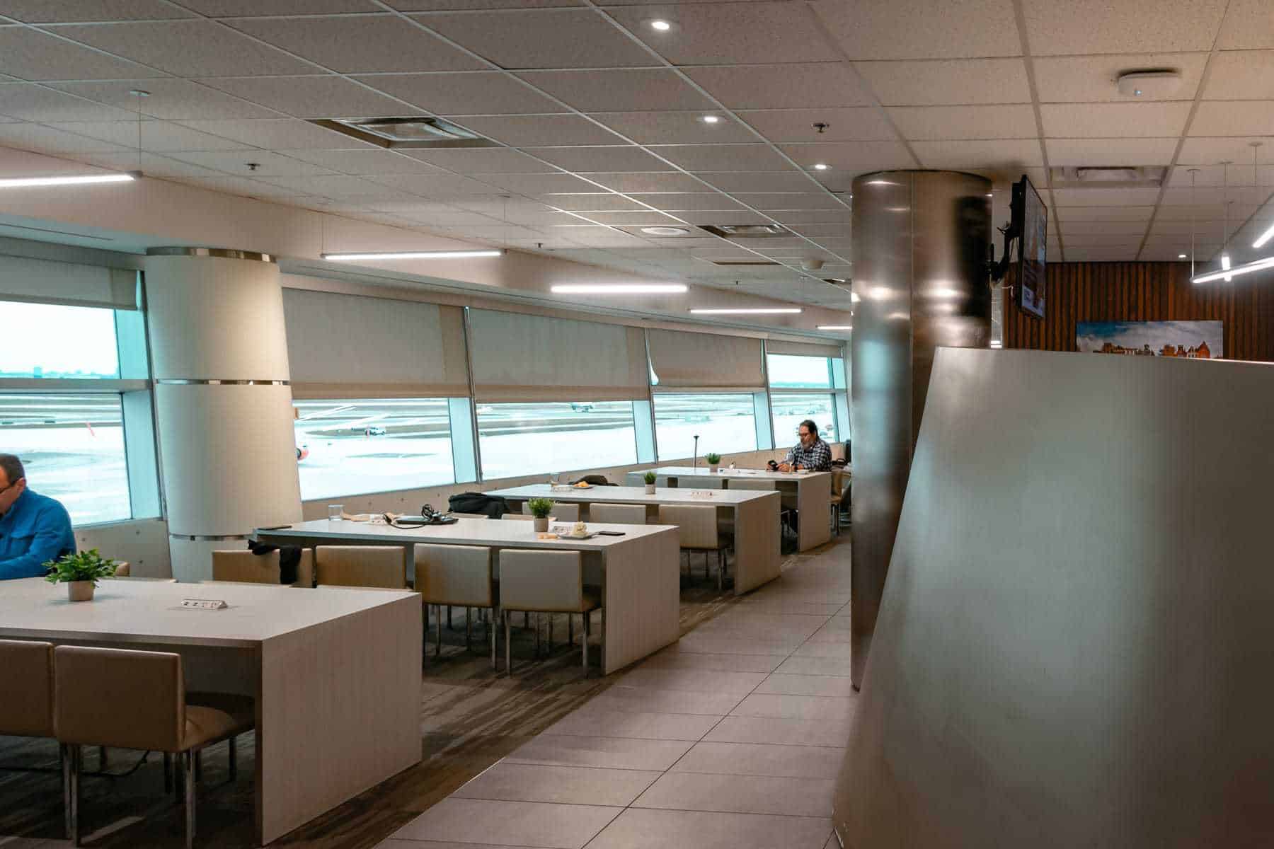 Review: Air France-KLM lounge Toronto (YYZ) - 17