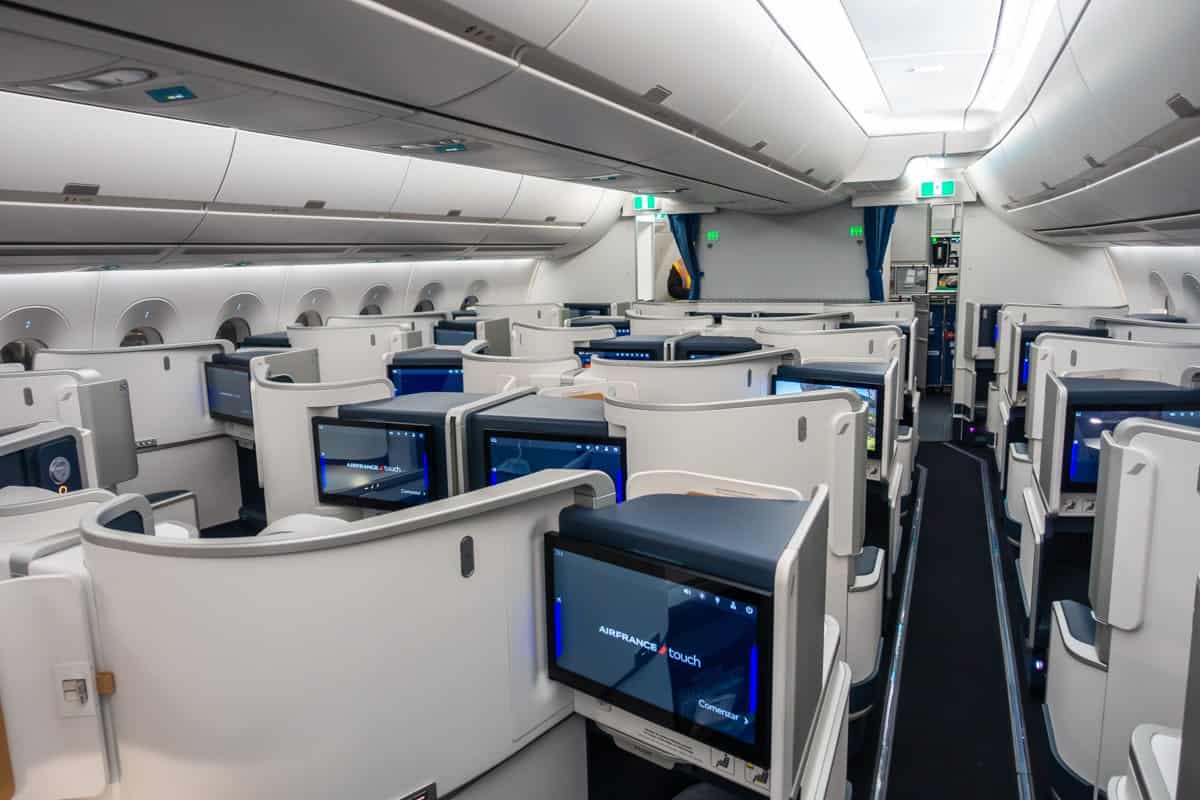 Review: Air France A350 - Business Class - Toronto - Paris | Milesopedia