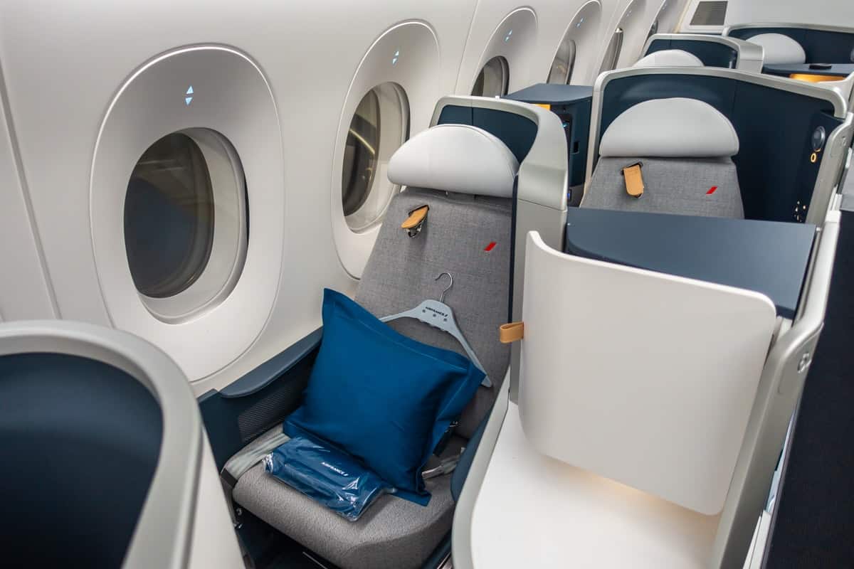 Avis : Air France A350 | Classe Business | YYZ-CDG - afa350 yyz cabines 112