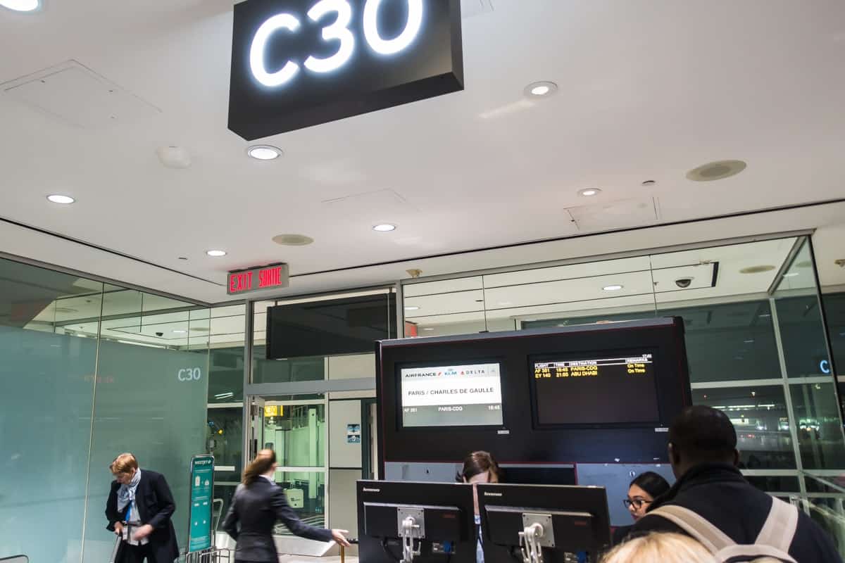 Review: Air France A350 - Business Class - Toronto - Paris - 101