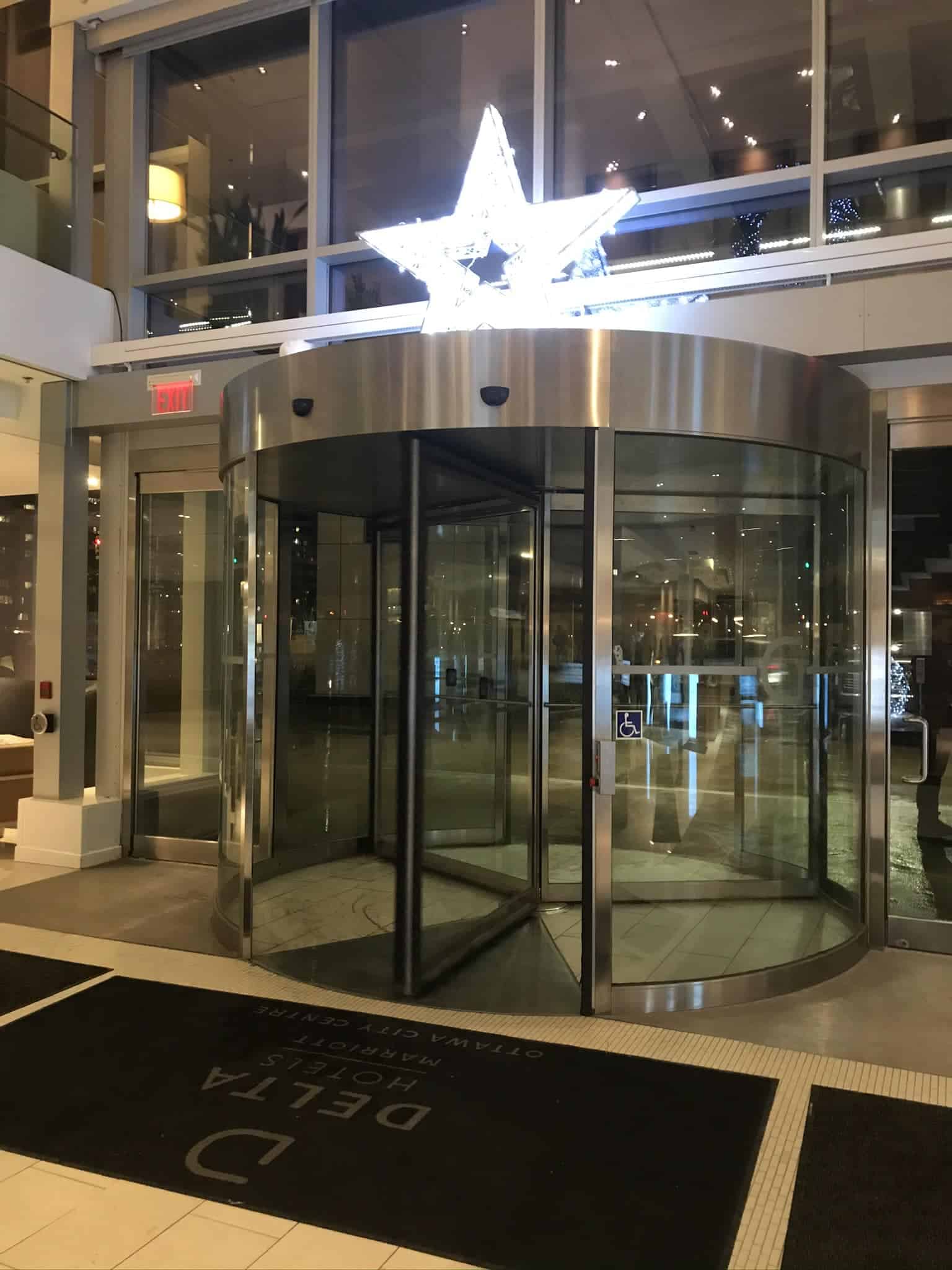 Avis&nbsp;: Delta Hotels Ottawa City Centre | Marriott Bonvoy - Lobby étoile