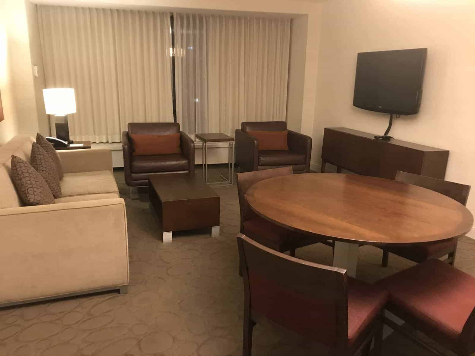 Avis&nbsp;: Delta Hotels Ottawa City Centre | Marriott Bonvoy - 2ème pièce