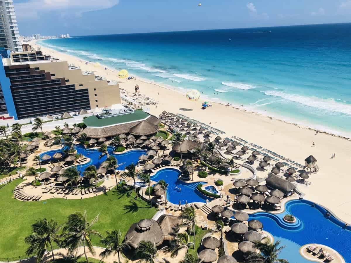 jw marriott cancun vs marriott cancun resort