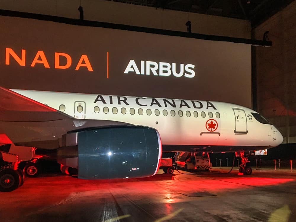 Airbus A220 Air Canada 13