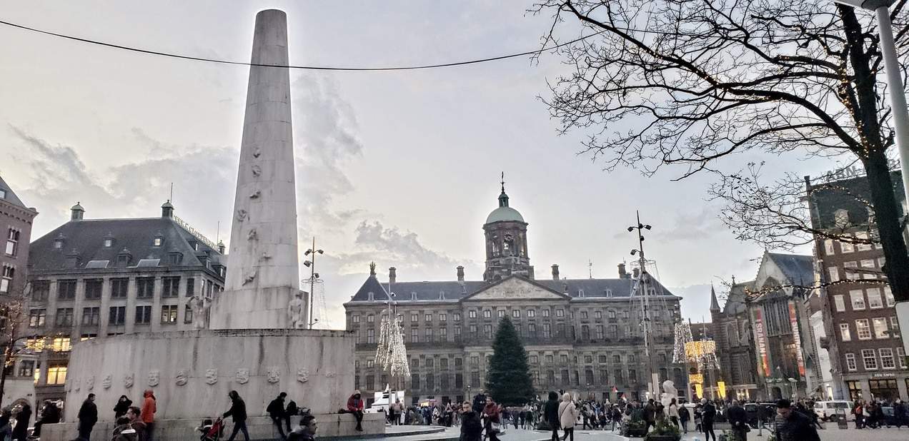 A weekend in Amsterdam - Palais Royal et Monument National