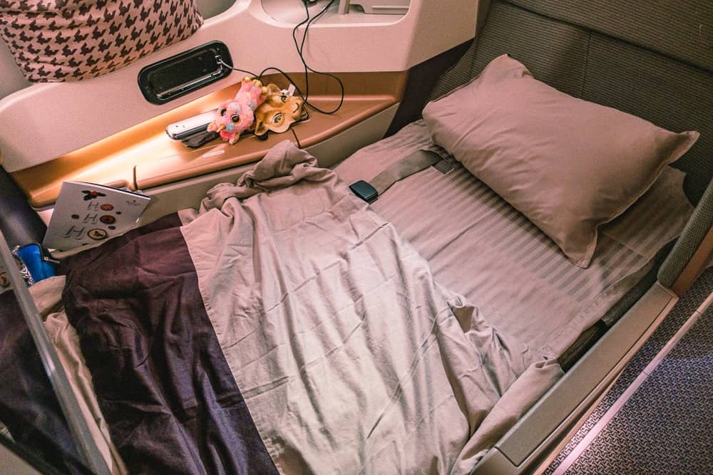 singapore airlines a350 – business class-73