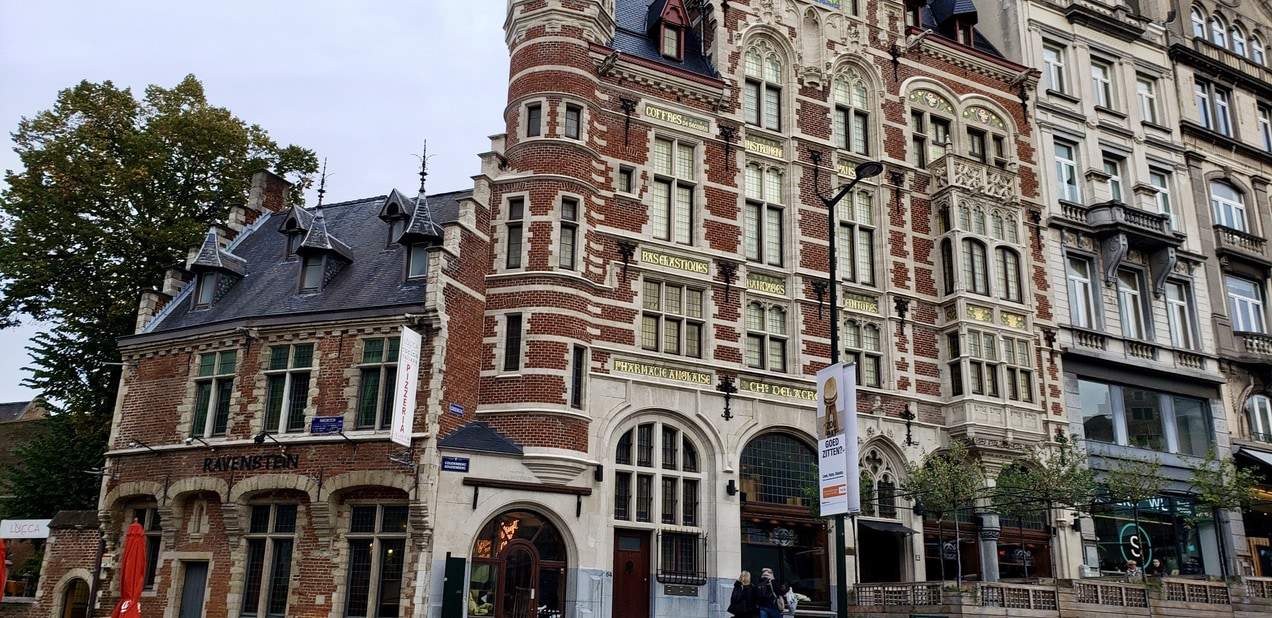 Bruxelles&nbsp;: Guide de voyage | Itinéraires et Incontournables - Pharmacie