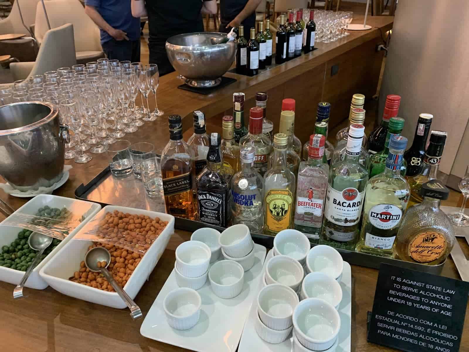 Review: Star Alliance Lounge Gharulhos International Airport (GRU) - São Paulo - gru bar