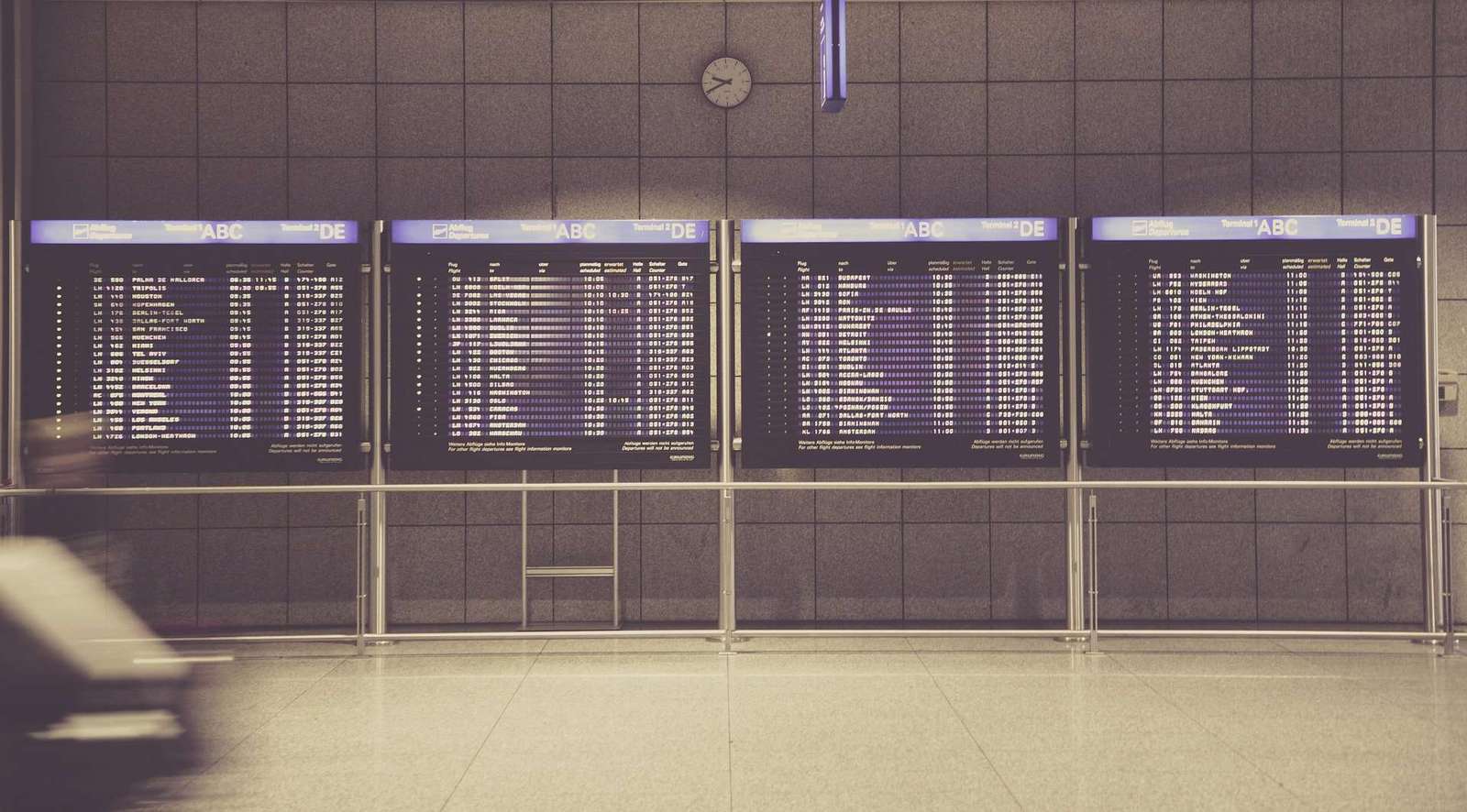 airport————