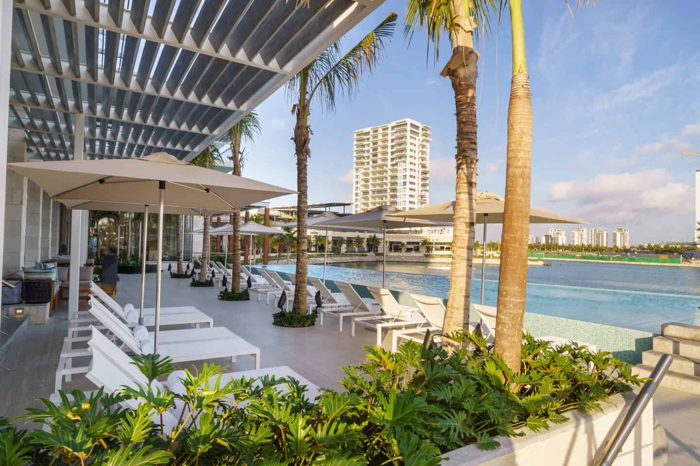 Avis&nbsp;: Renaissance Cancun Resort & Marina | Marriott Bonvoy - Cunbr Pool Hor Clsc