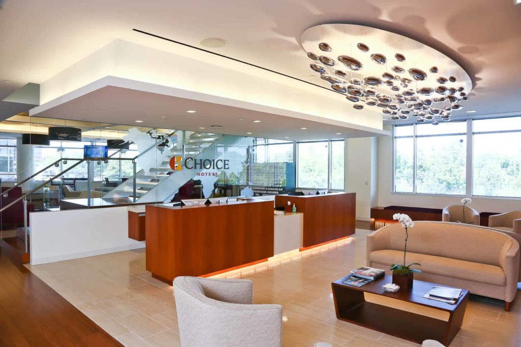 Landingpagebanner Choice Hotels International Reception Area