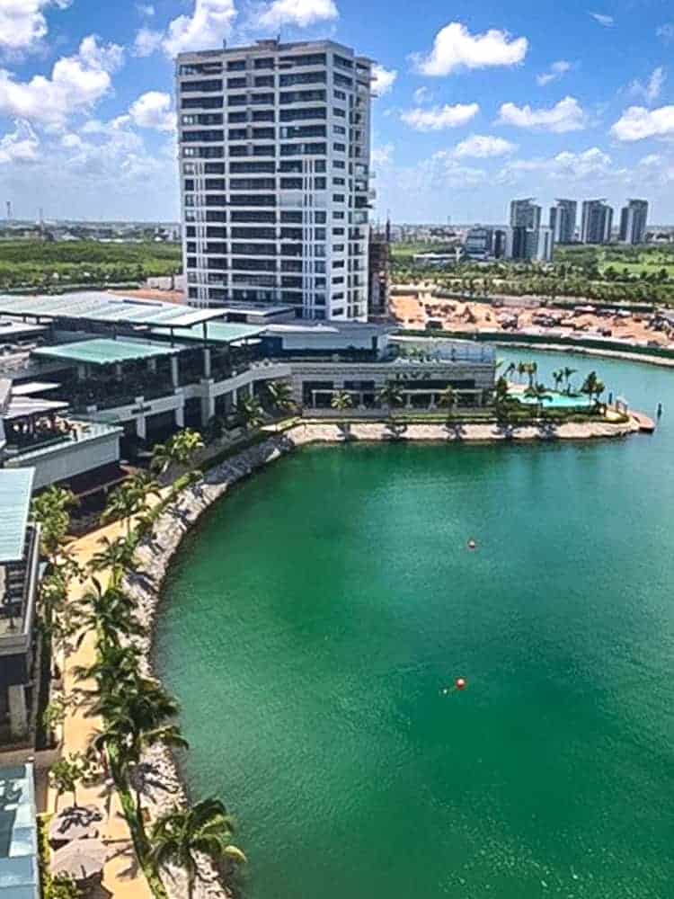 Renaissance Cancun Resort Marina