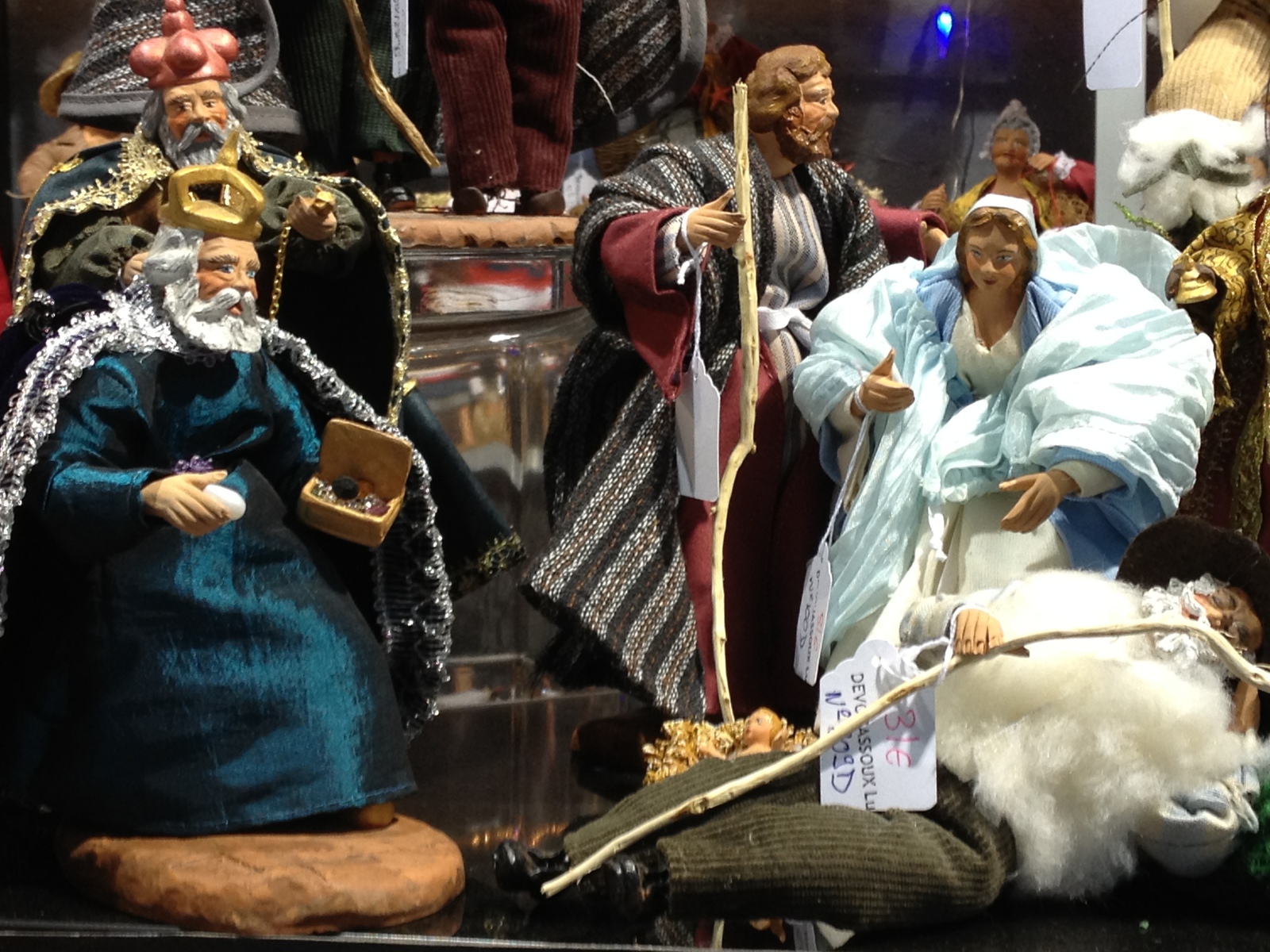 France: French Riviera Travel Guide | Itineraries and Highlights - Santons Fair Marseille. Credit Marchand C