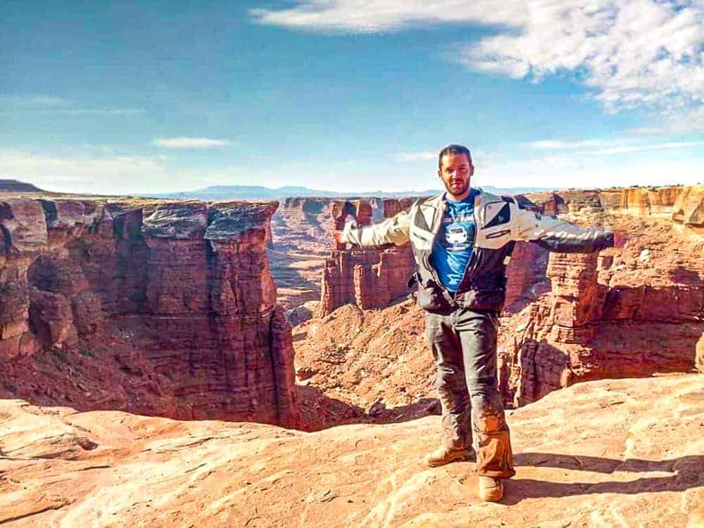 Road trip en Moto au Grand Canyon vue spectaculaire