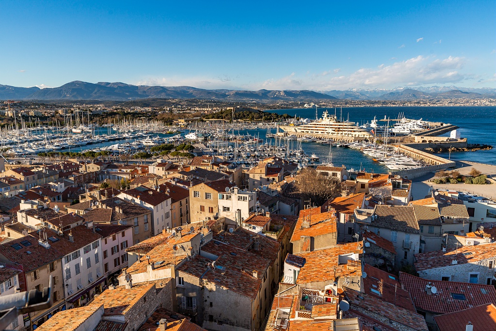Aerial view of Antibes Juan Les Pins, its city and its port. Credit Ville Antibes Juan Les Pins