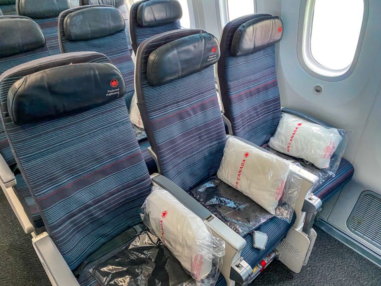 Review Air Canada B787 Economy Class CDGYUL Milesopedia