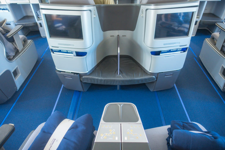 Review Lufthansa Airbus A330 Business Class Milesopedia 8566